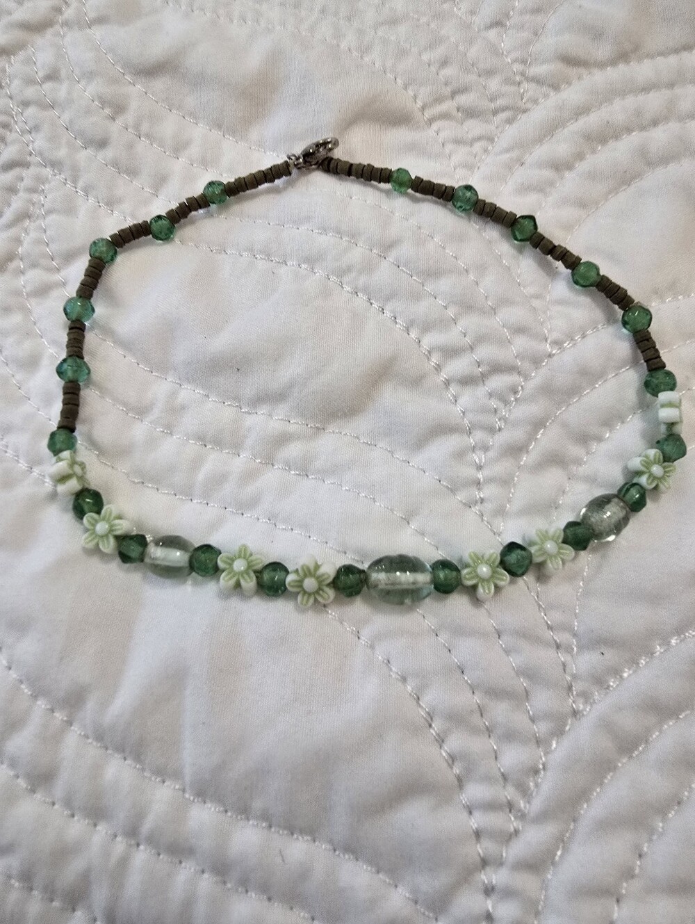 Beautiful Chocker For Young Girl. Green Floral Beaded Necklace -13 In Long total